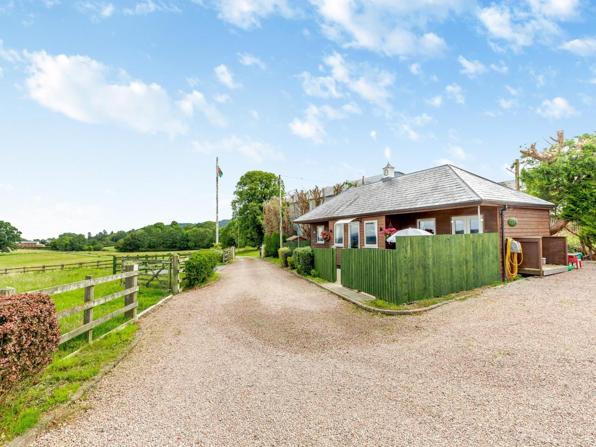 Villa The Stables à Forden Extérieur photo